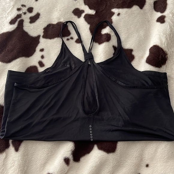 NIKE DRI FIT soft tank top - Picture 2 of 3